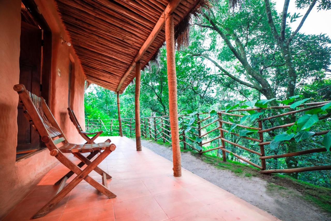 Kanthalloor Golden Fern Resort מראה חיצוני תמונה